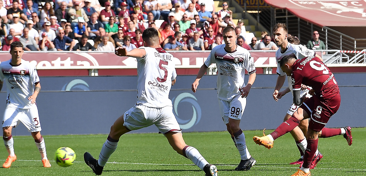 Fischi per il Toro e cori contro Cairo: 4 di fila senza vittorie LEGGI LE PAGELLE