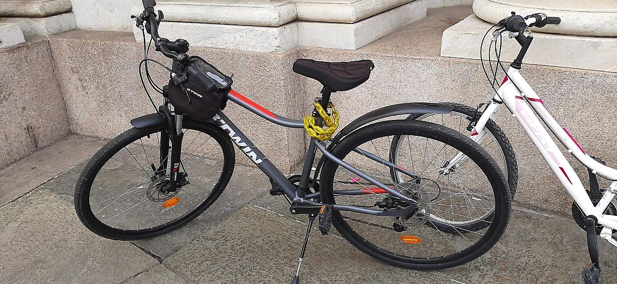 Una delle due bici rubate alla famiglia di turisti