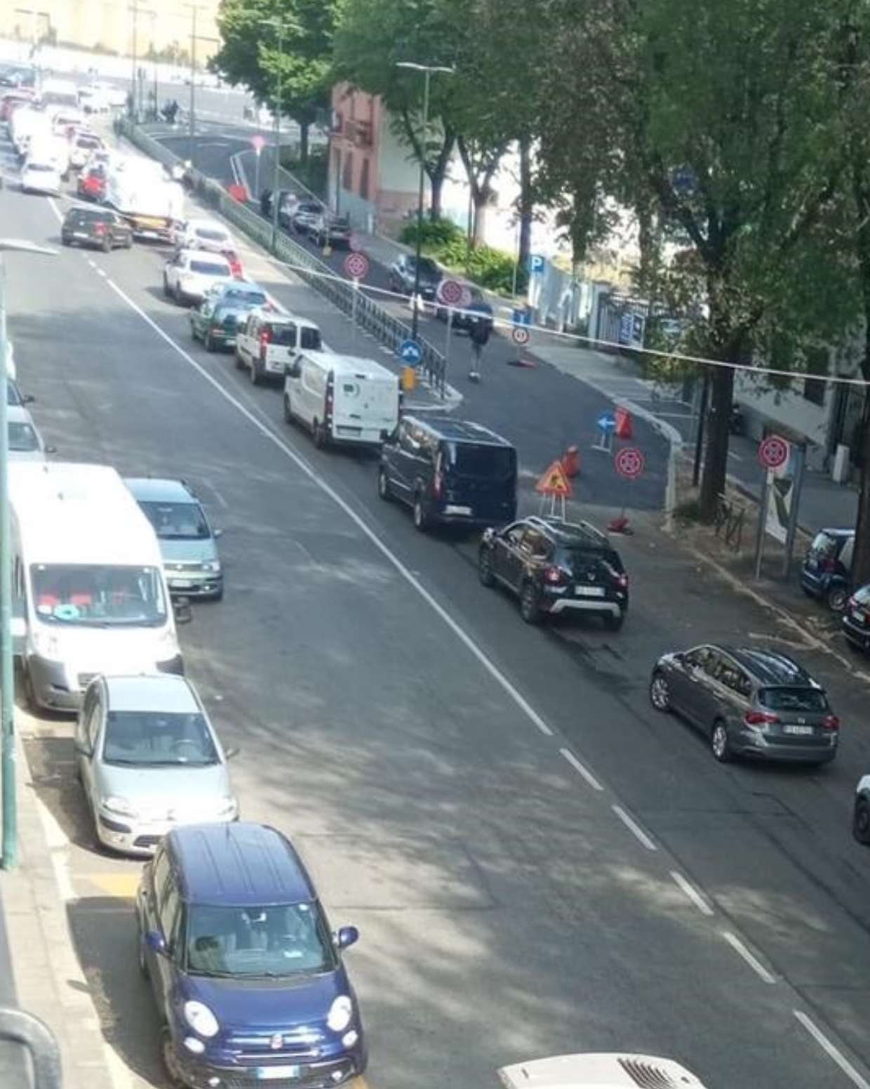 Traffico in via Breglio