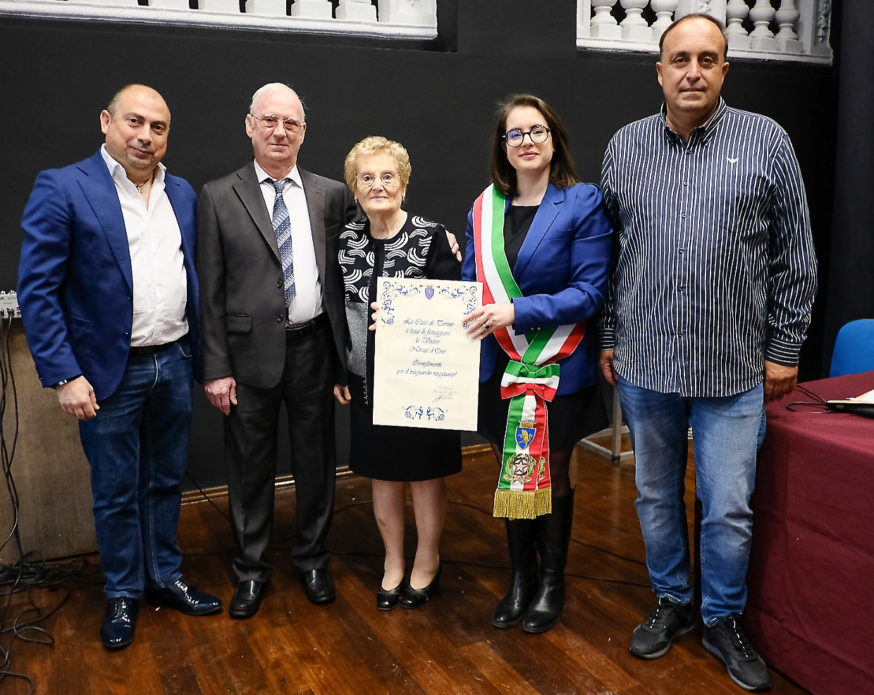 La cerimonia delle nozze d'oro al centro Isabella
