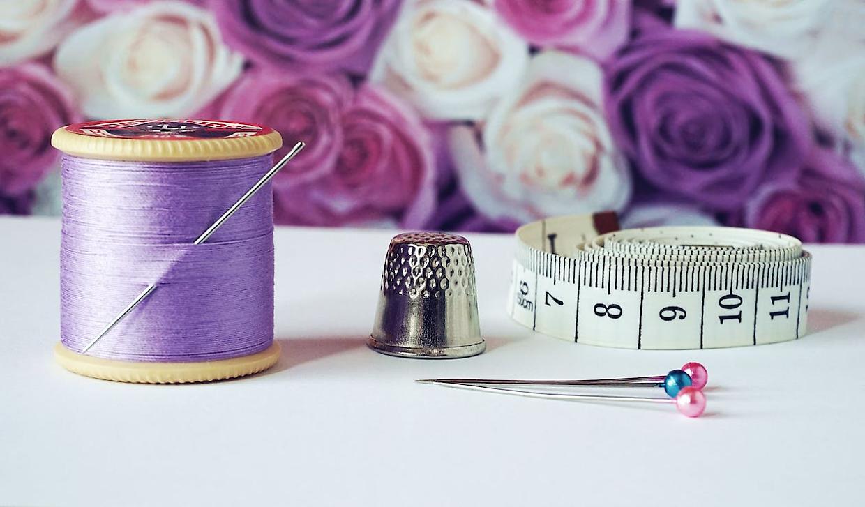 Laboratorio creativo per la creazione di costumi da bagno su misura