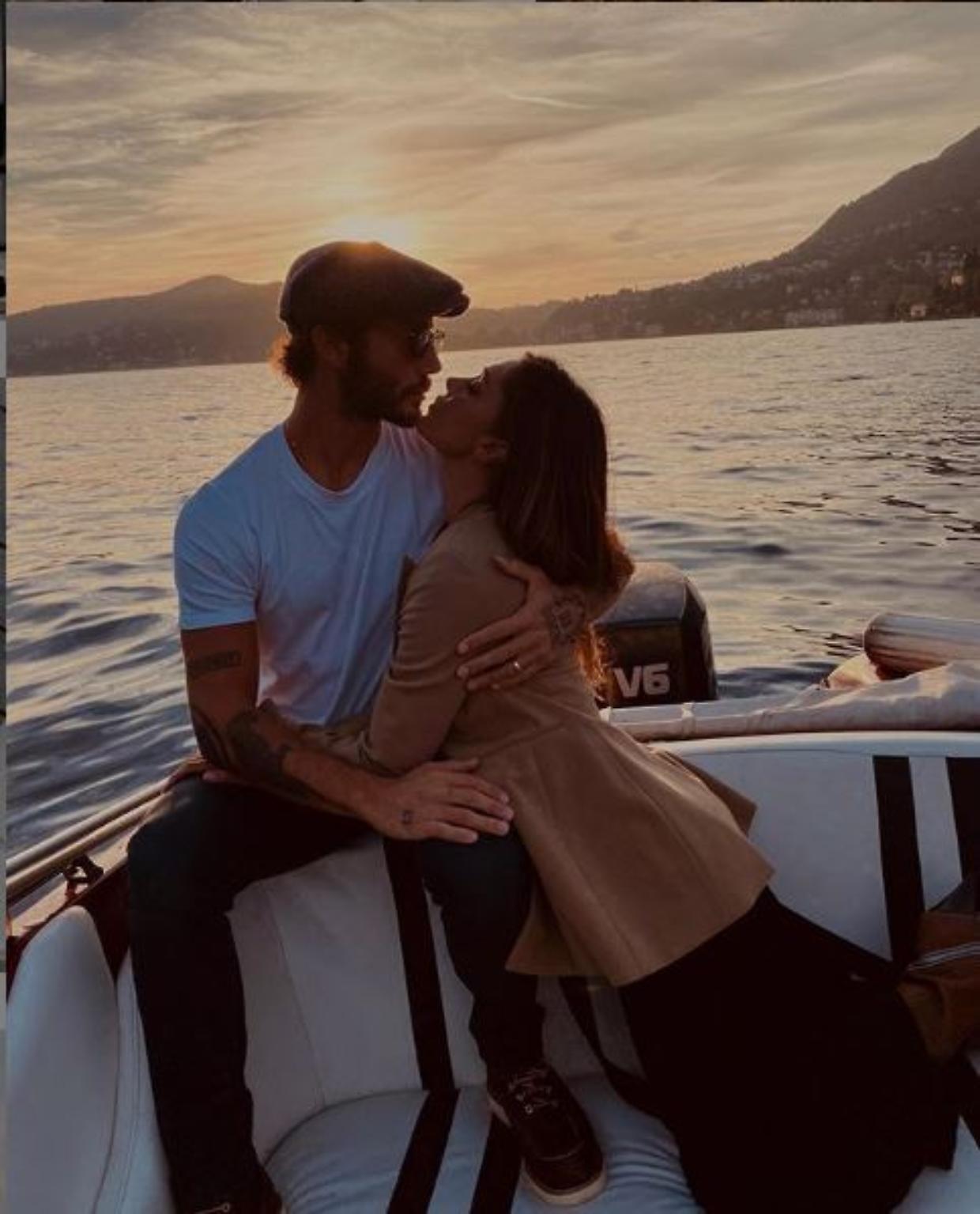 Tatuaggi, famiglia ed ex amori&laquo;Con Belen? Camere separate&raquo;