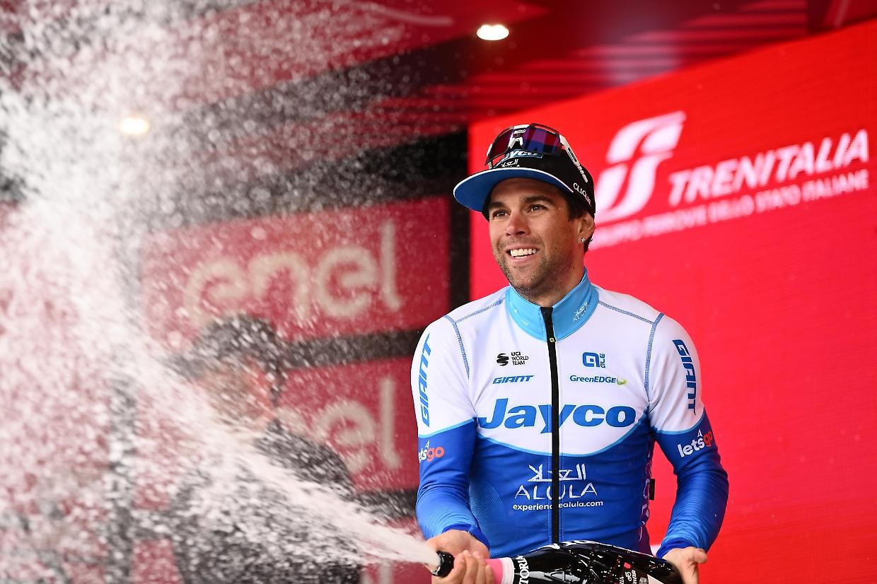 Giro d'Italia, Michael Matthews vince in volata sul traguardo di Melfi