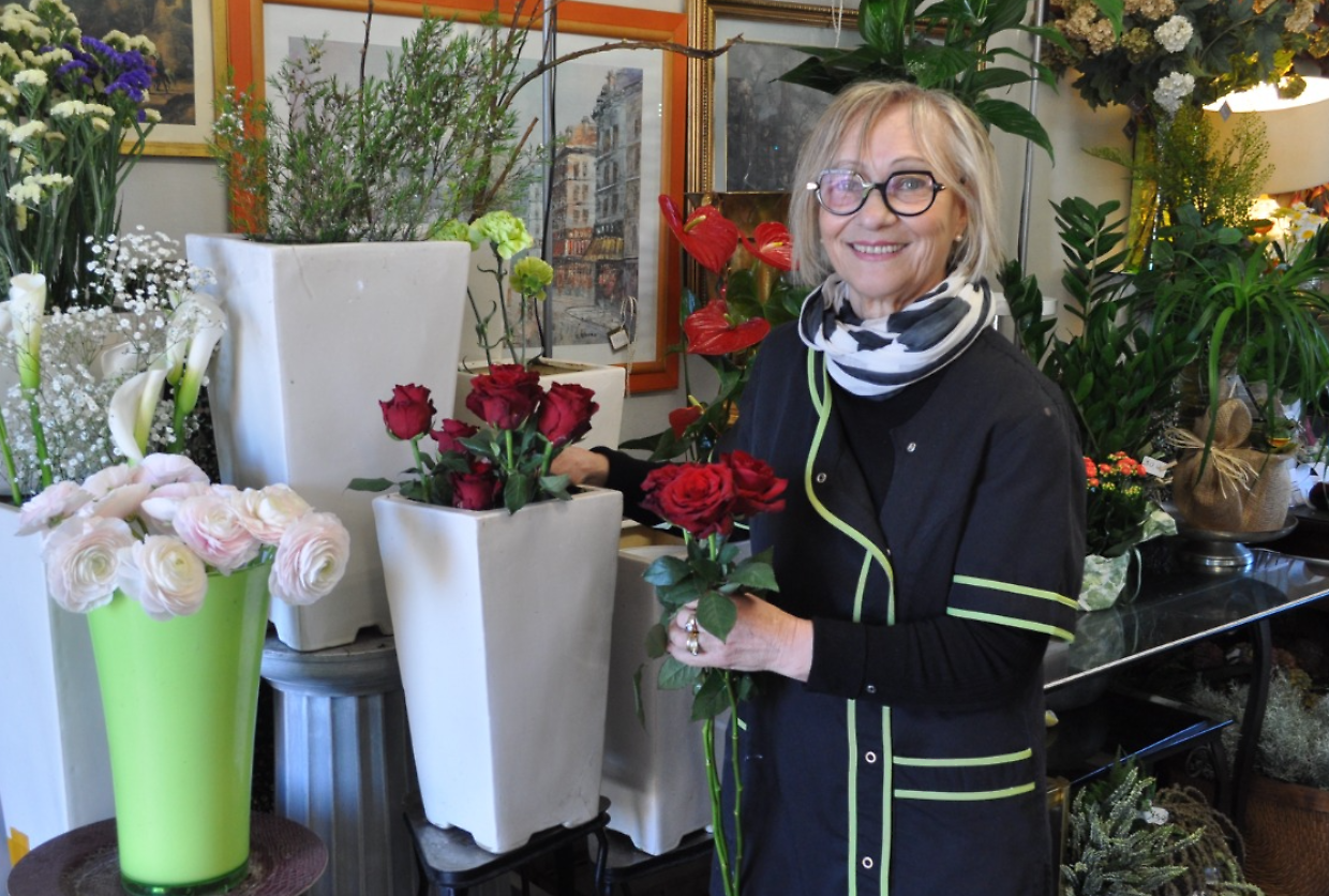 Chiude l'ultima fioraia del borgo: «Lavorare la domenica? Nessuno vuole più farlo»