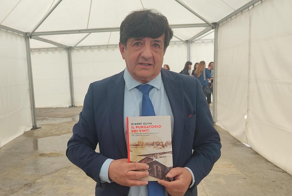 Gianni Oliva: «Le armi agli ucraini? Sì, giusto difenderli dalla Russia»