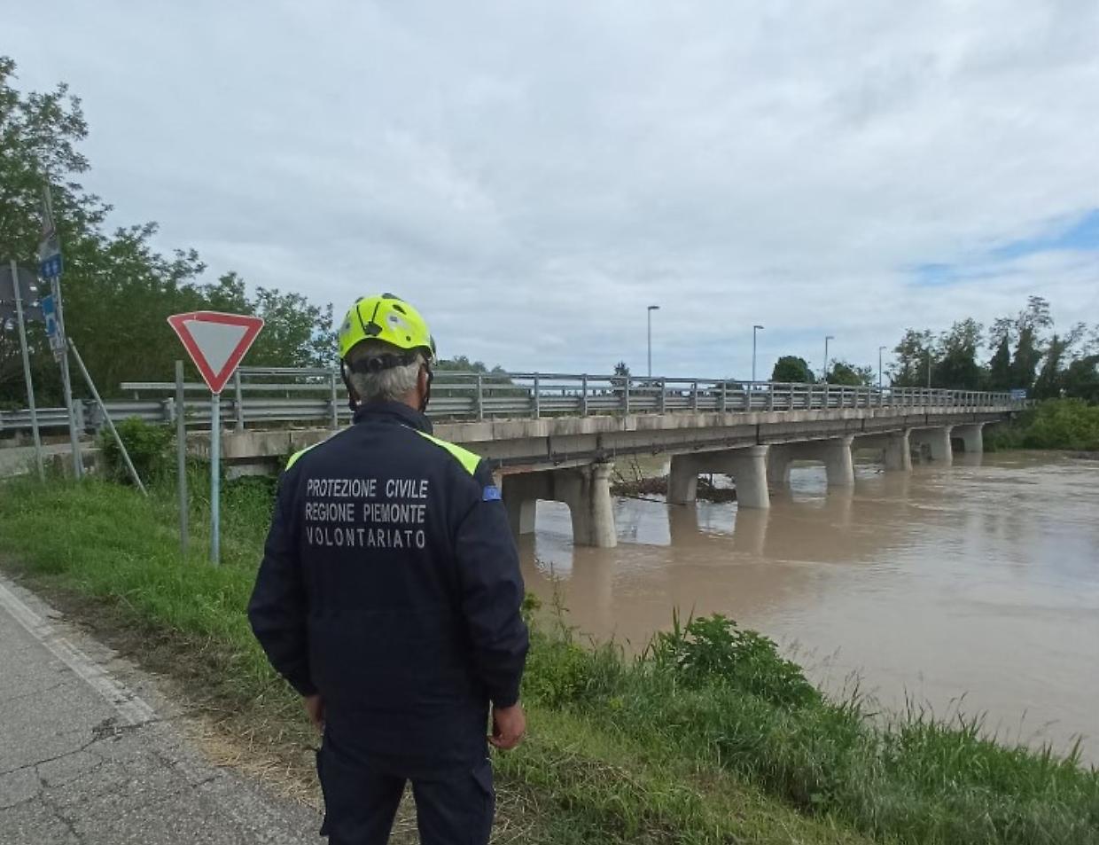 Fiume a rischio esondazione 