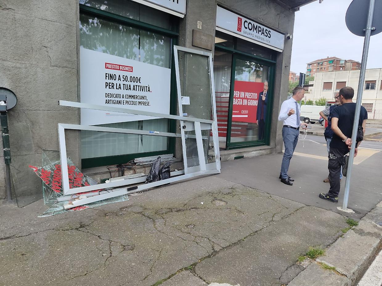 Maxi furto in banca, la polizia ritrova la cassaforte (con il bottino)