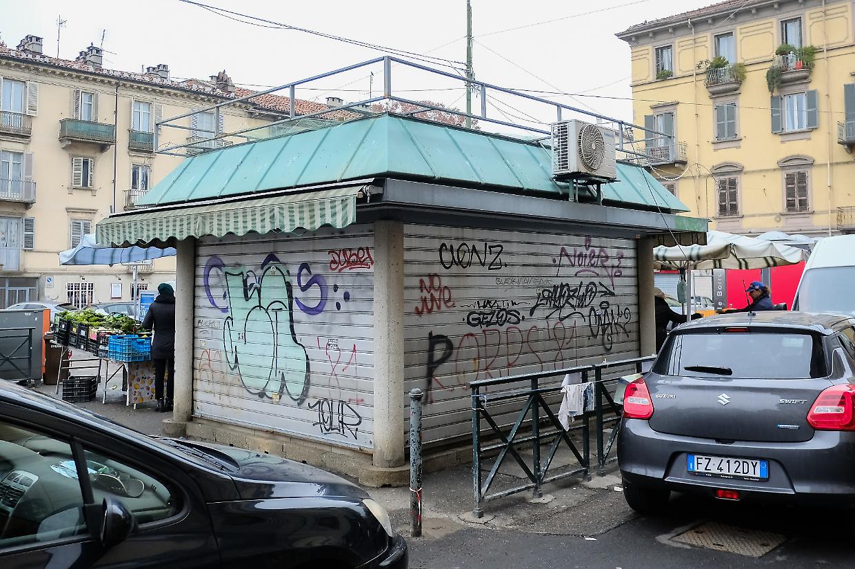 A Torino arriva il regolamento salva edicole (nella foto piazza Borromini)