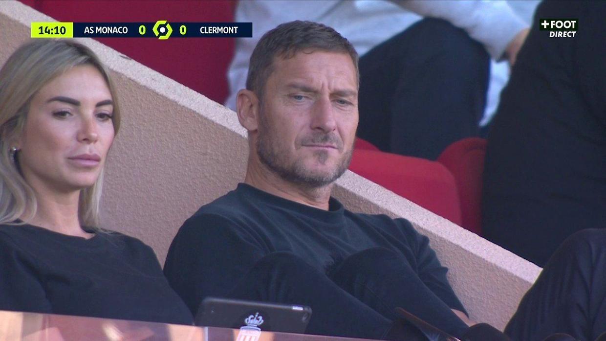 «Insieme siamo perfetti»Totti, che dedica a Noemi