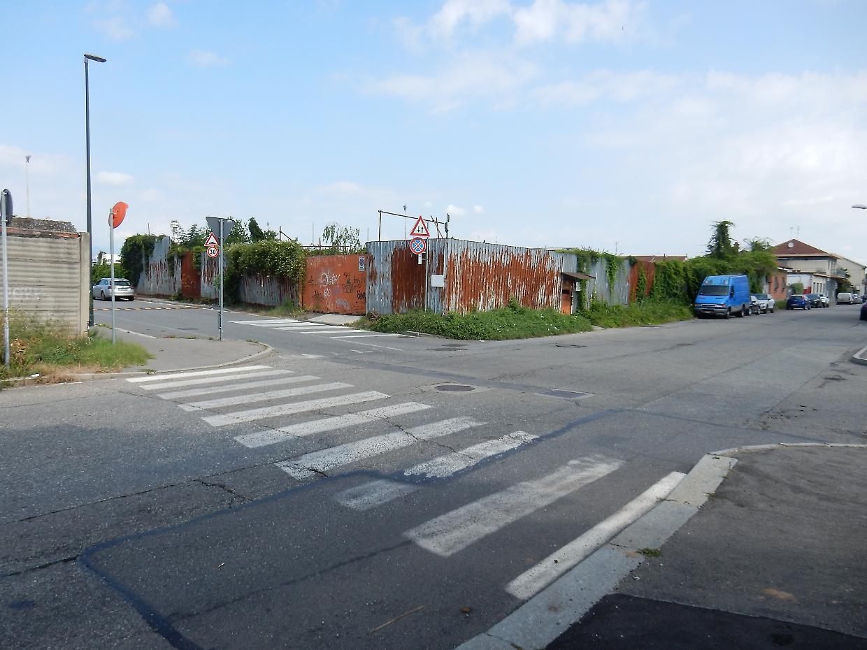 L'incrocio pericoloso tra via Paolo della Cella e via Veronese