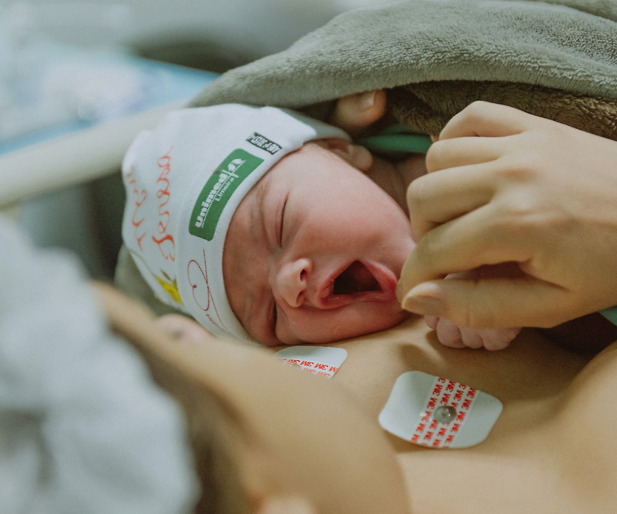 Sterile per una malattia rara, diventa mamma con la fecondazione assistita