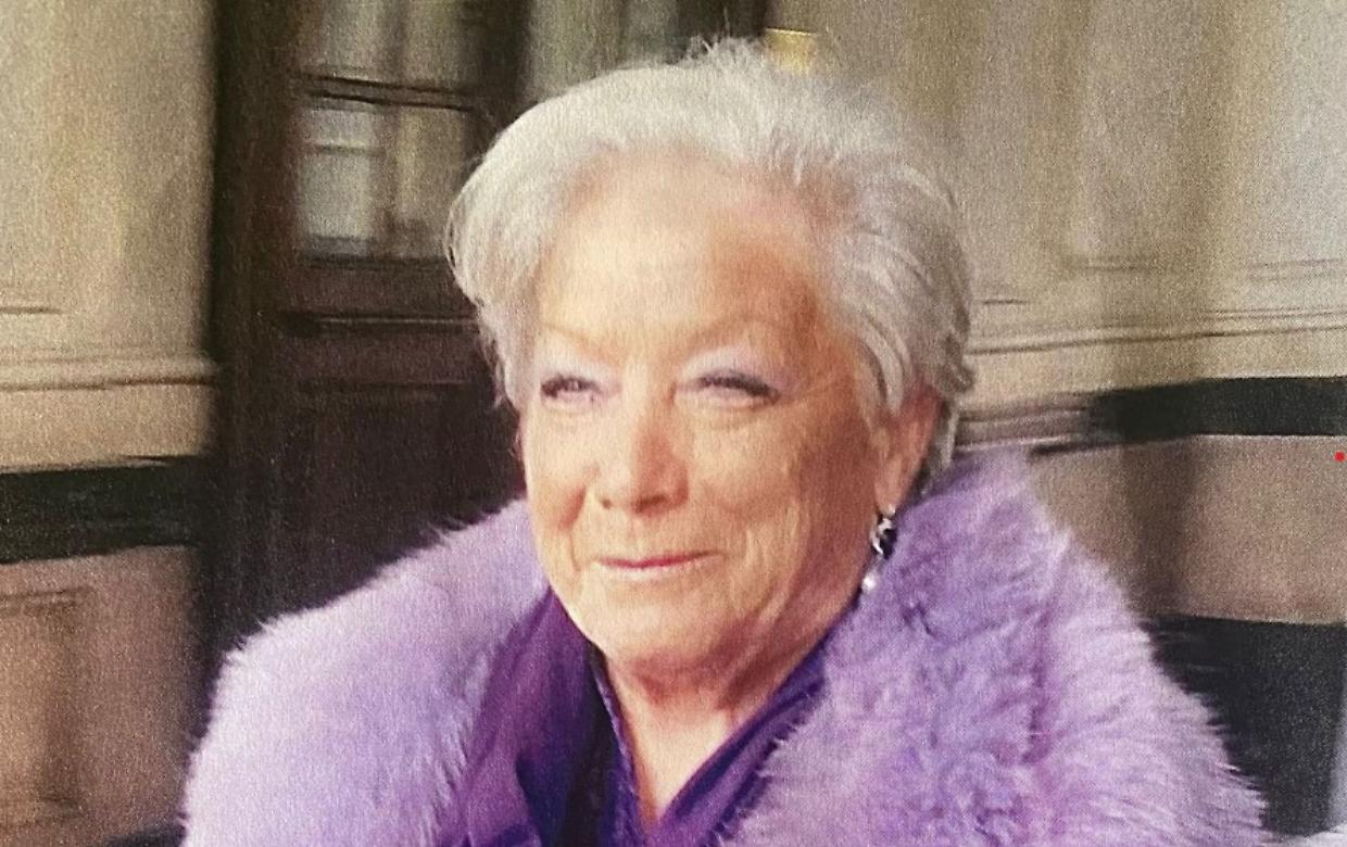 L’ultimo saluto  ad Angela, la storica fioraia di piazza Vittorio