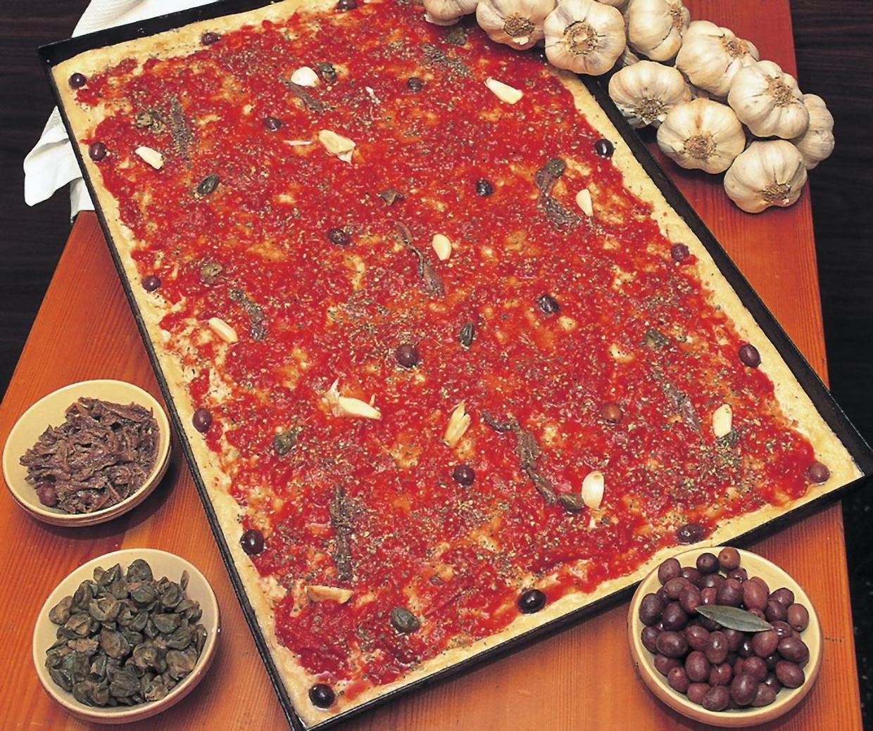 Tutto sulla Sardenaira ligureUna ricetta nata nel Medioevo