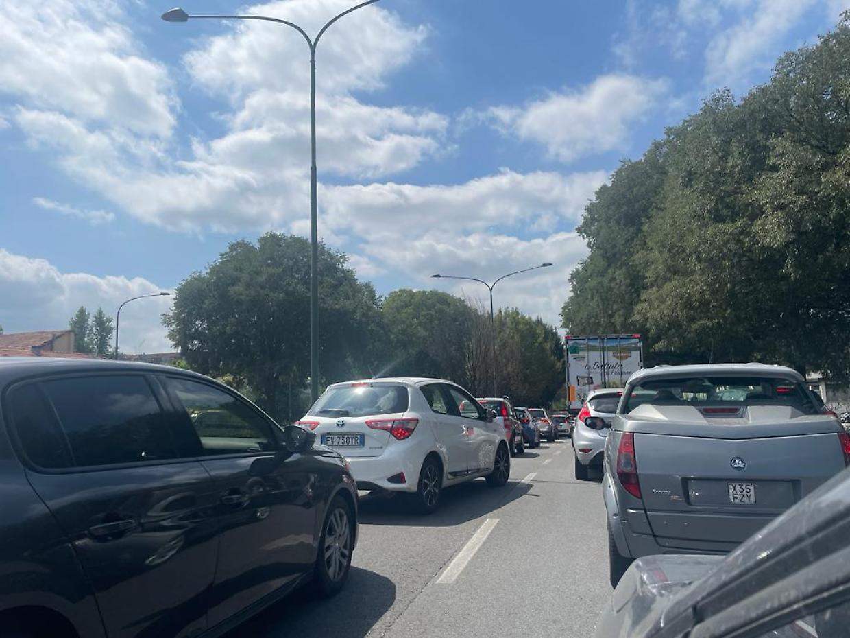 Traffico in tilt in corso Potenza per i cantieri del teleriscaldamento