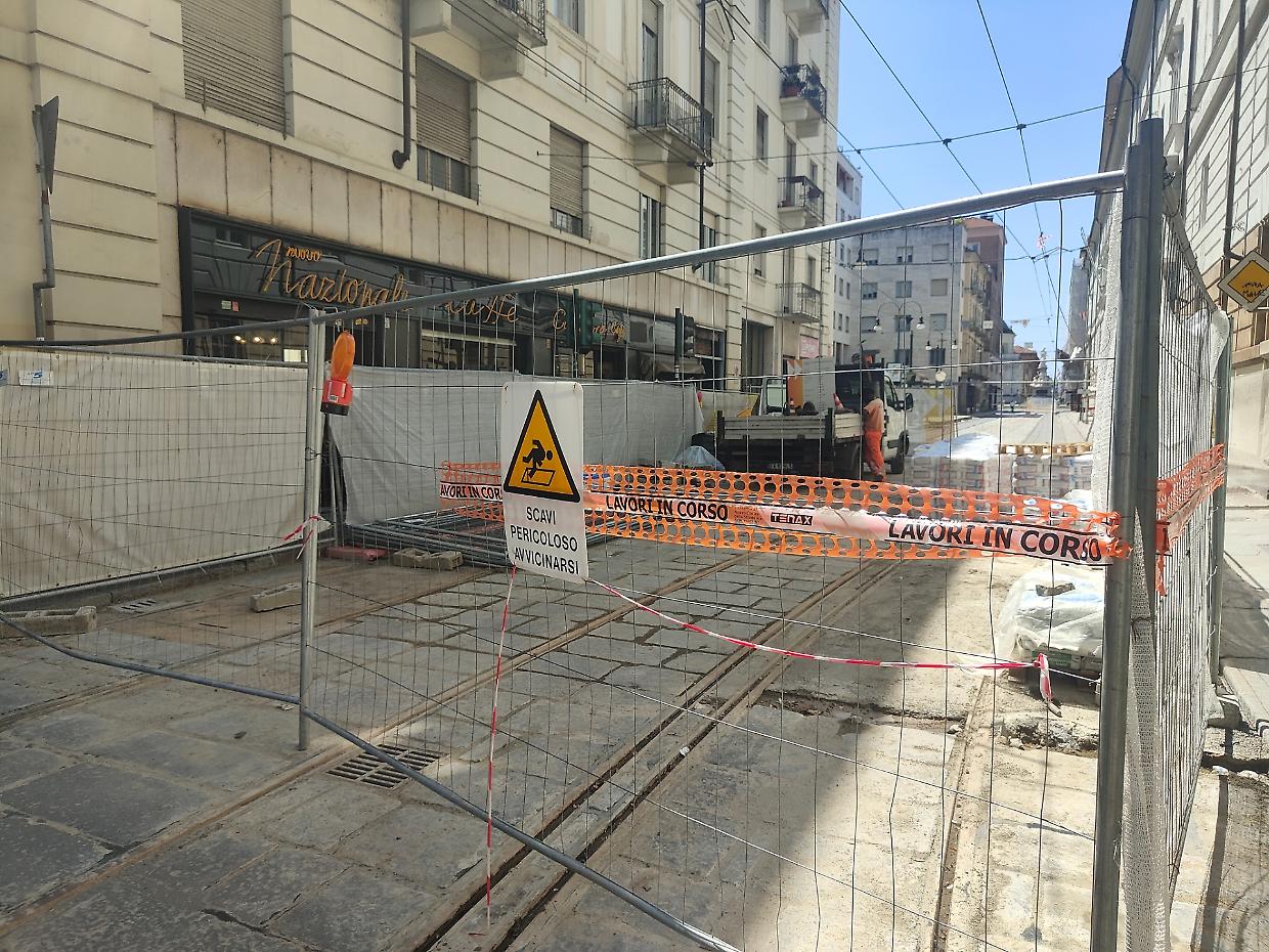 Caos via Po, tra strade  chiuse e barriere: «Il nostro fatturato è quasi azzerato»