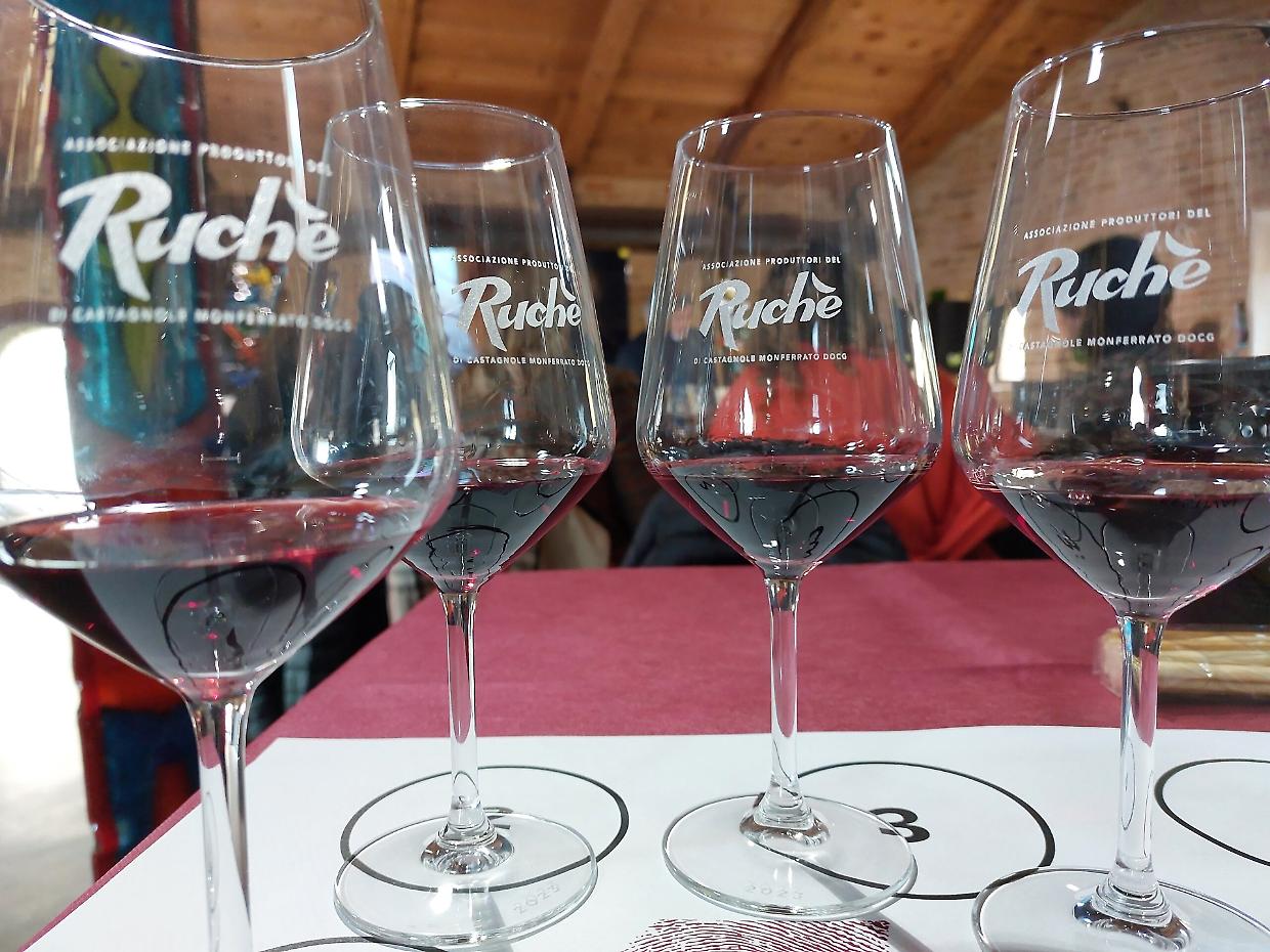 Il Ruché fa litigare anche politici e produttori: ecco perché è un vino speciale