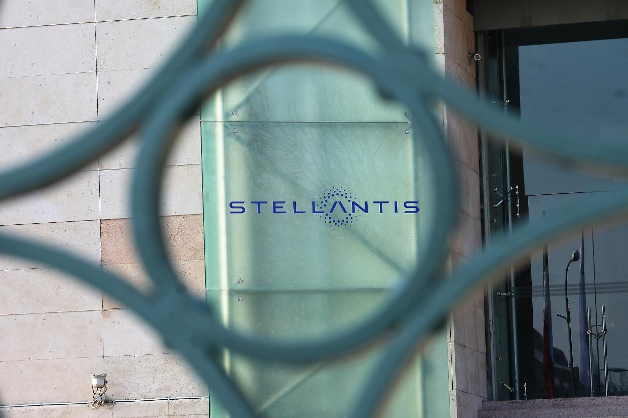 Stellantis, l'accordo per un milione di auto è rimandato a settembre