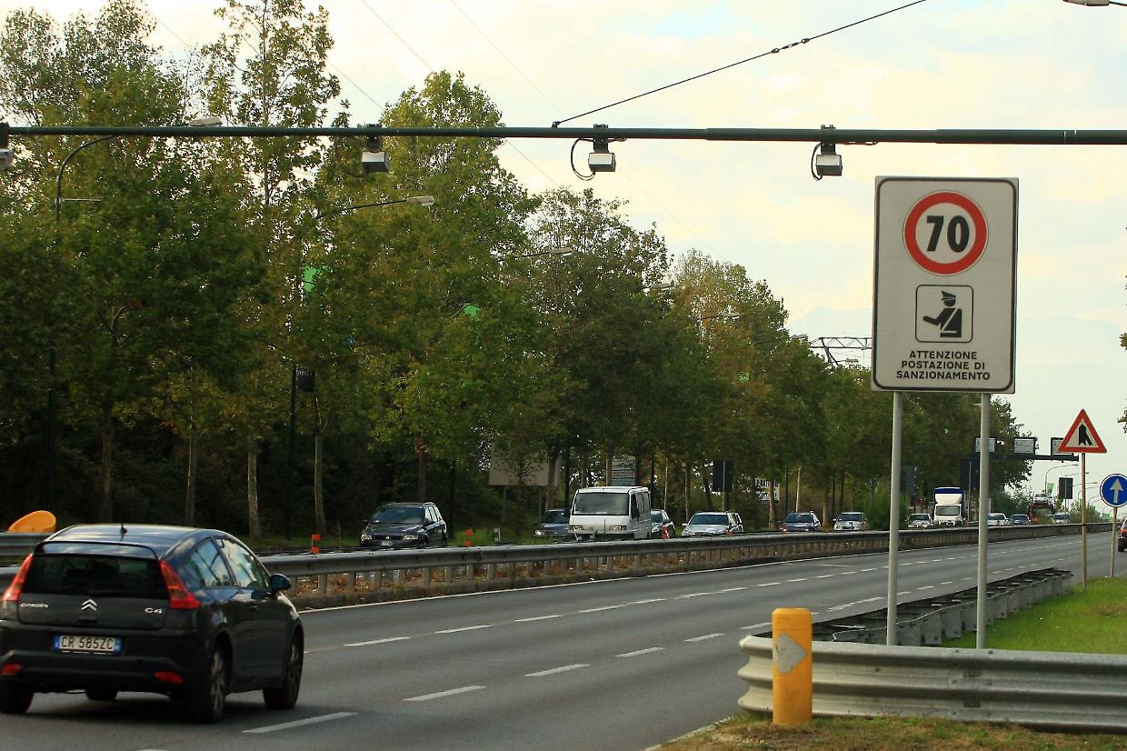 Autovelox, nel Canavese sono 28: mappa, comuni interessati e come verificarli online