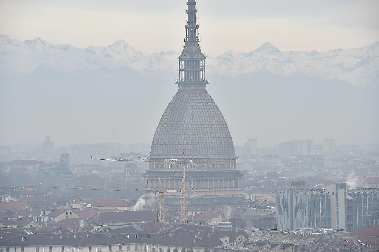 C’è lo smog!Andate a piedi 