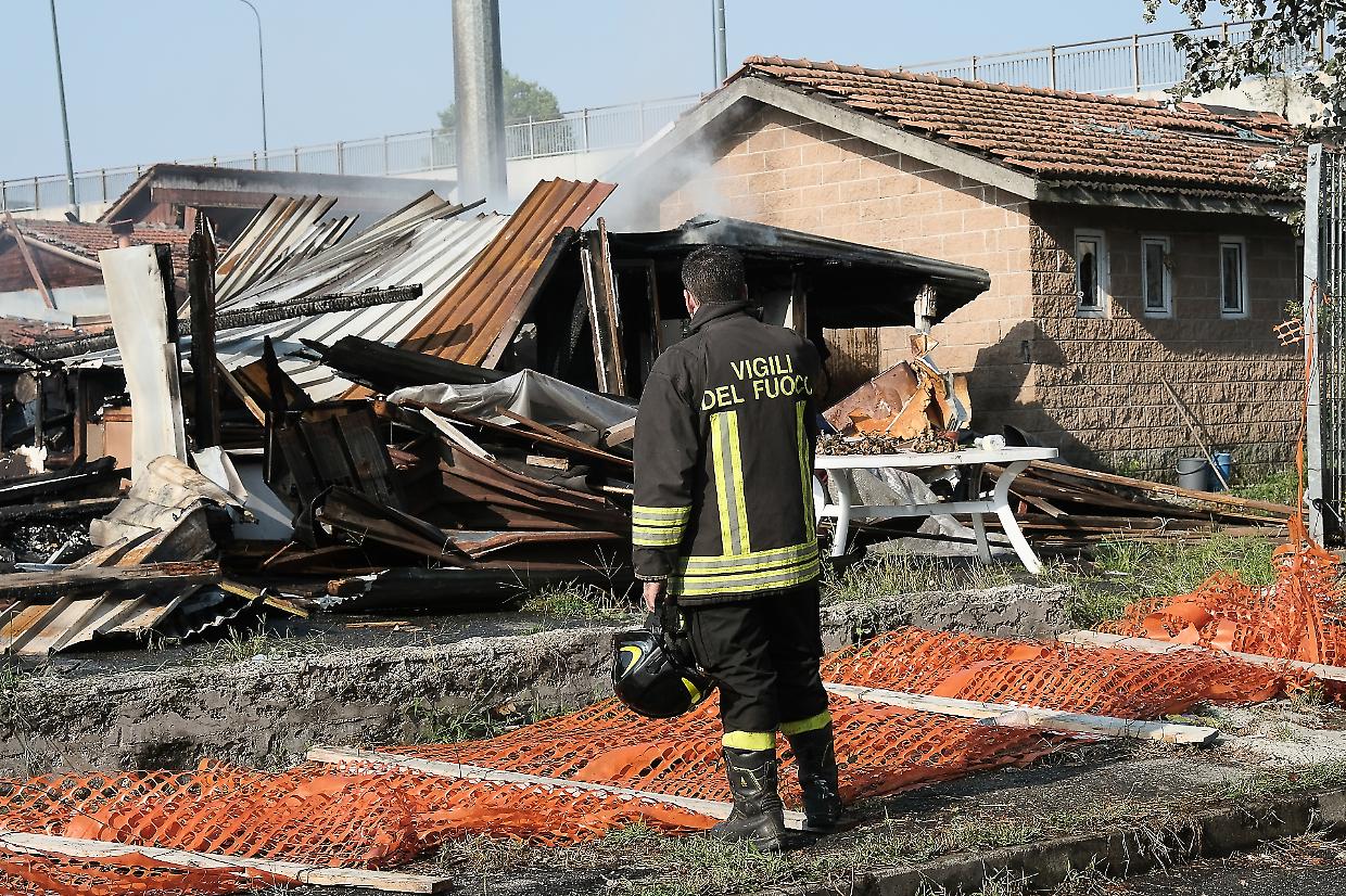 Un vivaio al posto del campo rom? I progetti del Comune dopo l'incendio
