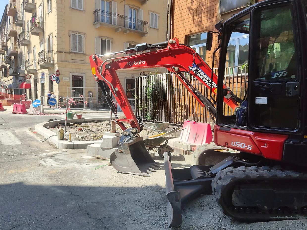 Ecco come vive chi è prigioniero dei cantieri a Torino