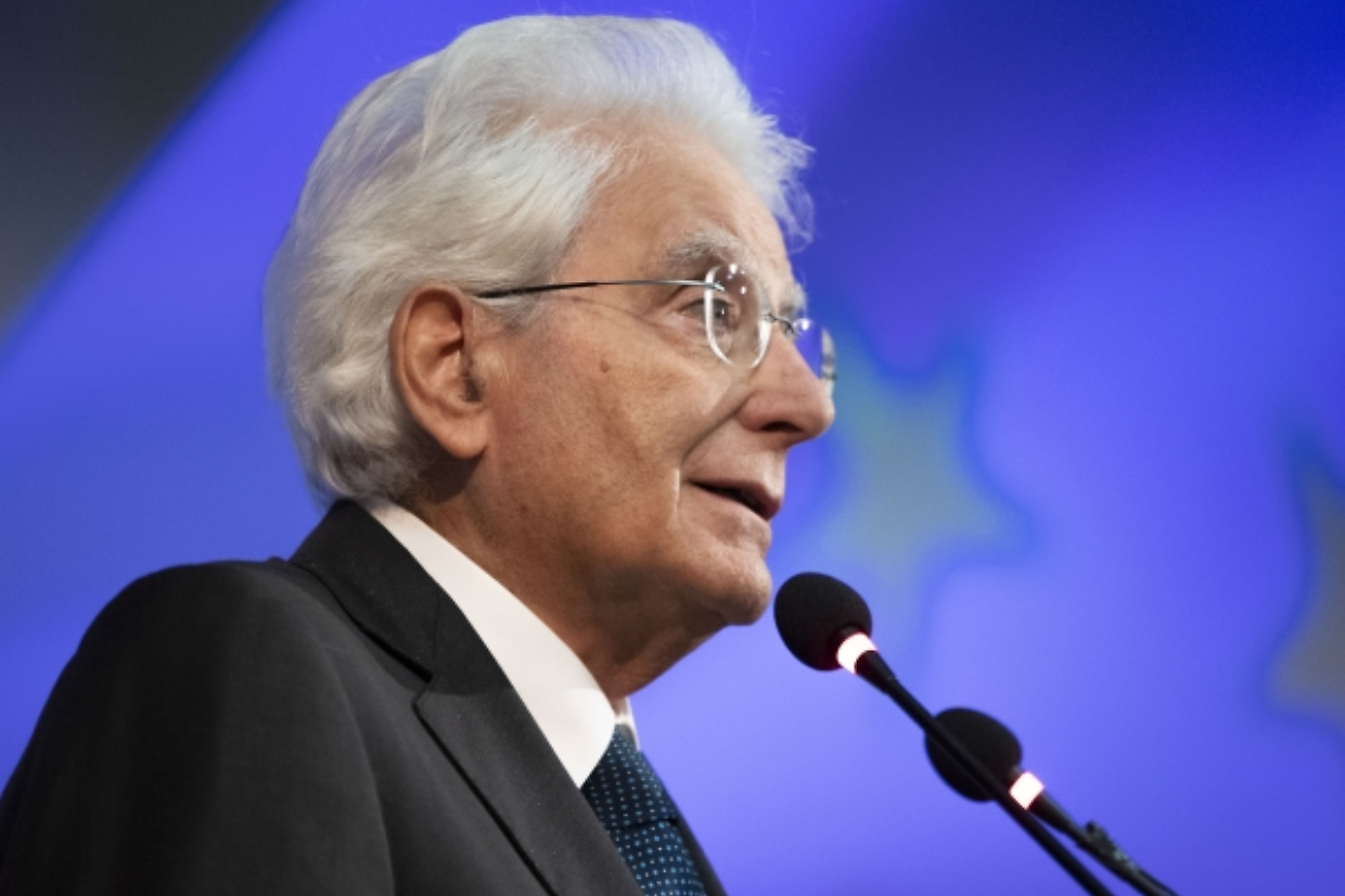 Mattarella: “La giustizia non può essere affidata all’intelligenza artificiale”