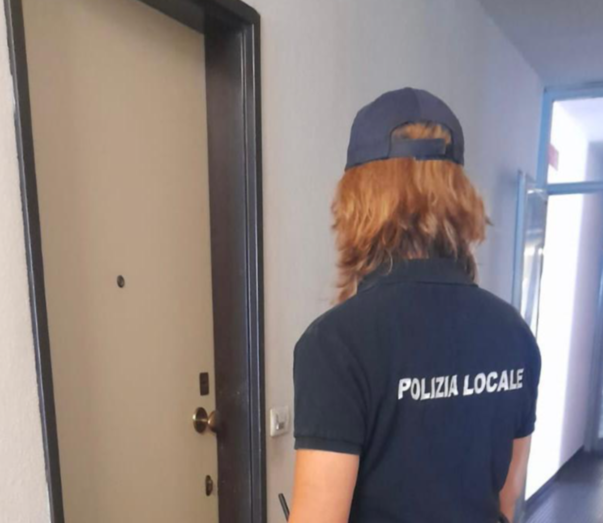 Controlli dei vigili nelle case popolari