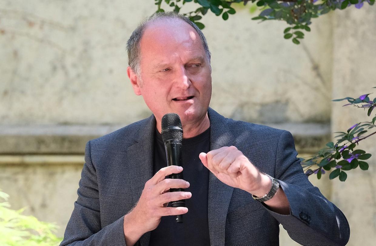 «I nostri laureati fuggono all'estero, ora reclutiamo argentini»