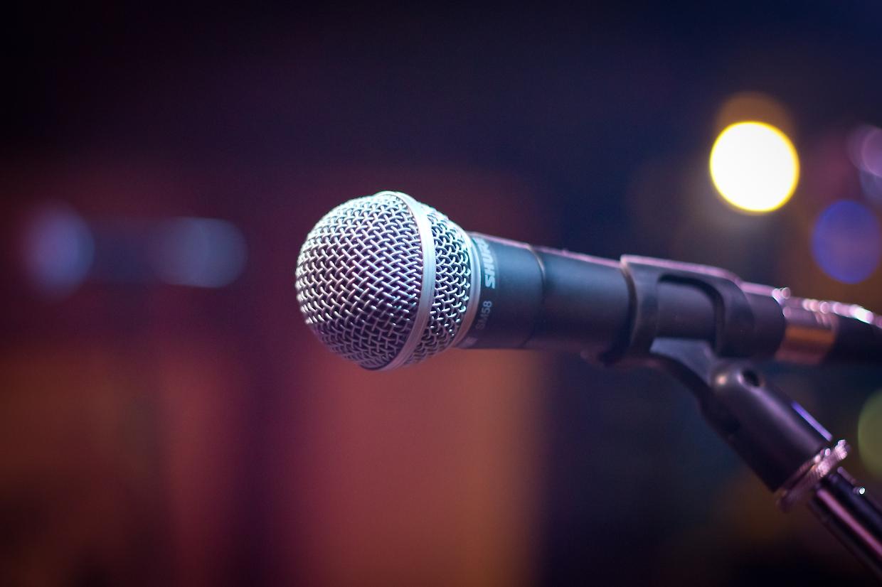 Fusione unica di successi musicali e citazioni cinematografiche al Carlina Restaurant & Bar