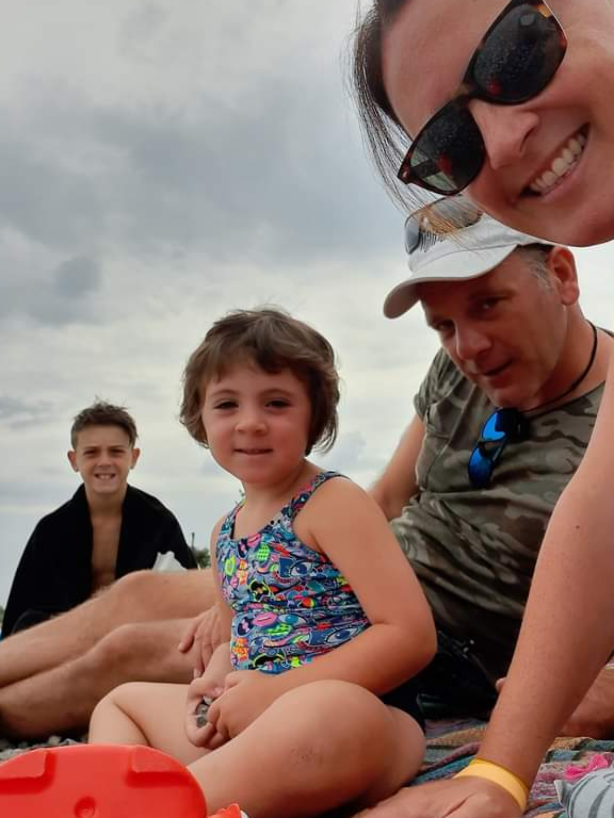 Jet precipitato, lo strazio del papà della bimba morta: "Cosa potevo fare? Cosa ho sbagliato?"