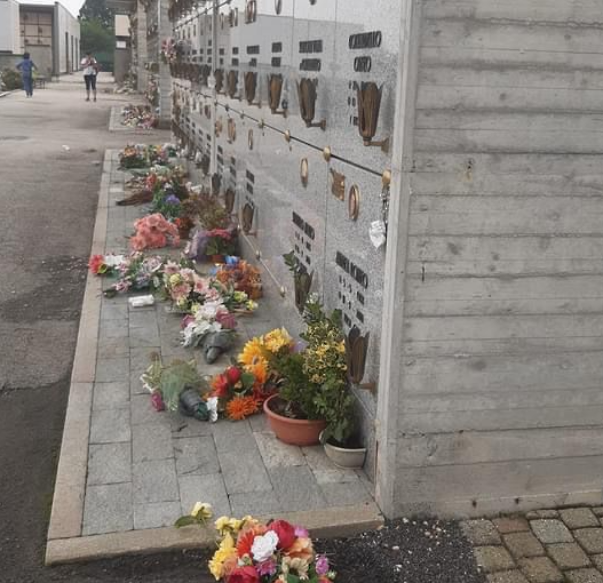 Furti al cimitero di Trofarello