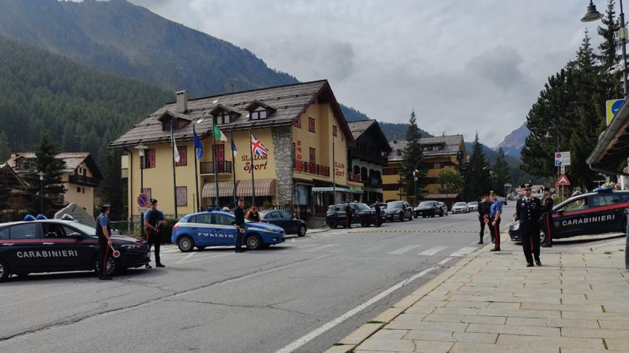 Emergenza migranti, carabinieri e polizia aumentano i controlli alla frontiera con la Francia