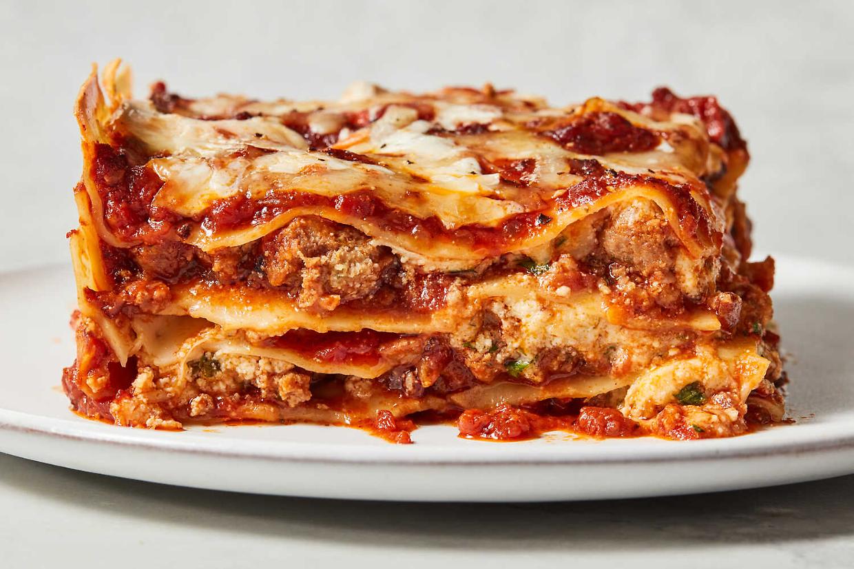 La storia delle lasagne, stratidi pasta intercalati con salse
