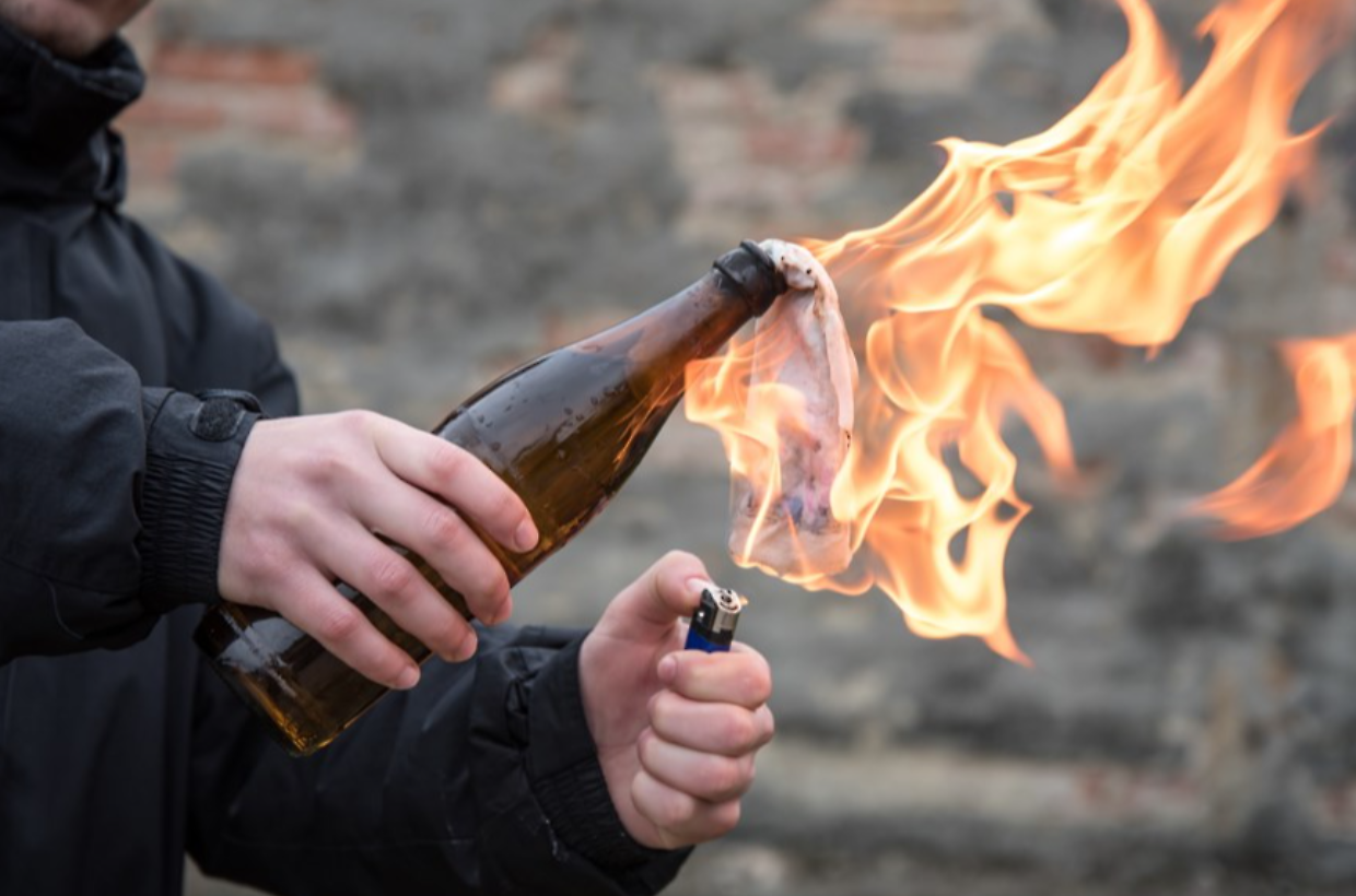 molotov none