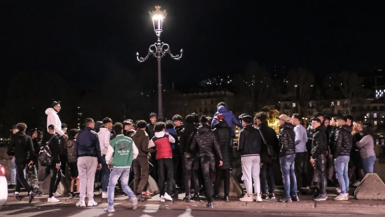 Botte da orbi sopra i Murazzi: 4 arresti, uno picchiava con la chiave a pappagallo