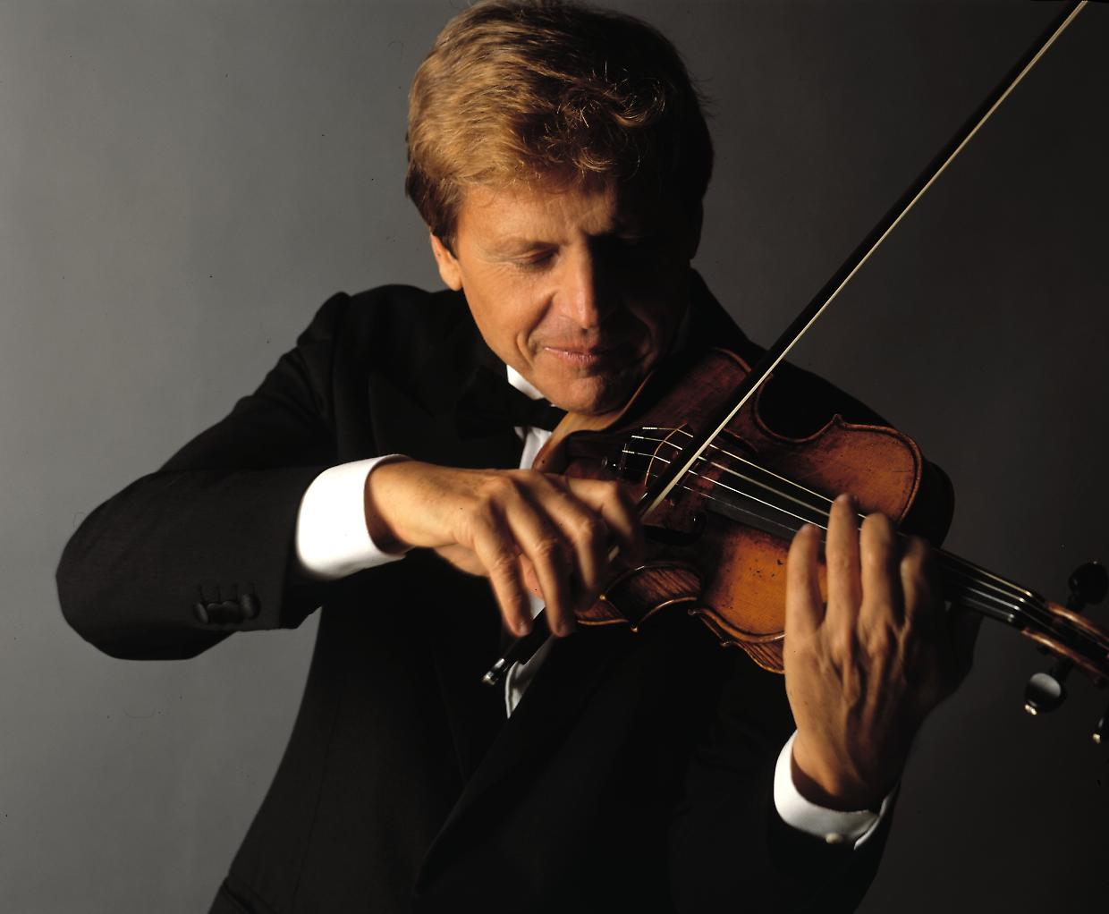 Il maestro Uto Ughi suona le "Quattro Stagioni" di Vivaldi per i 40 anni della Faro