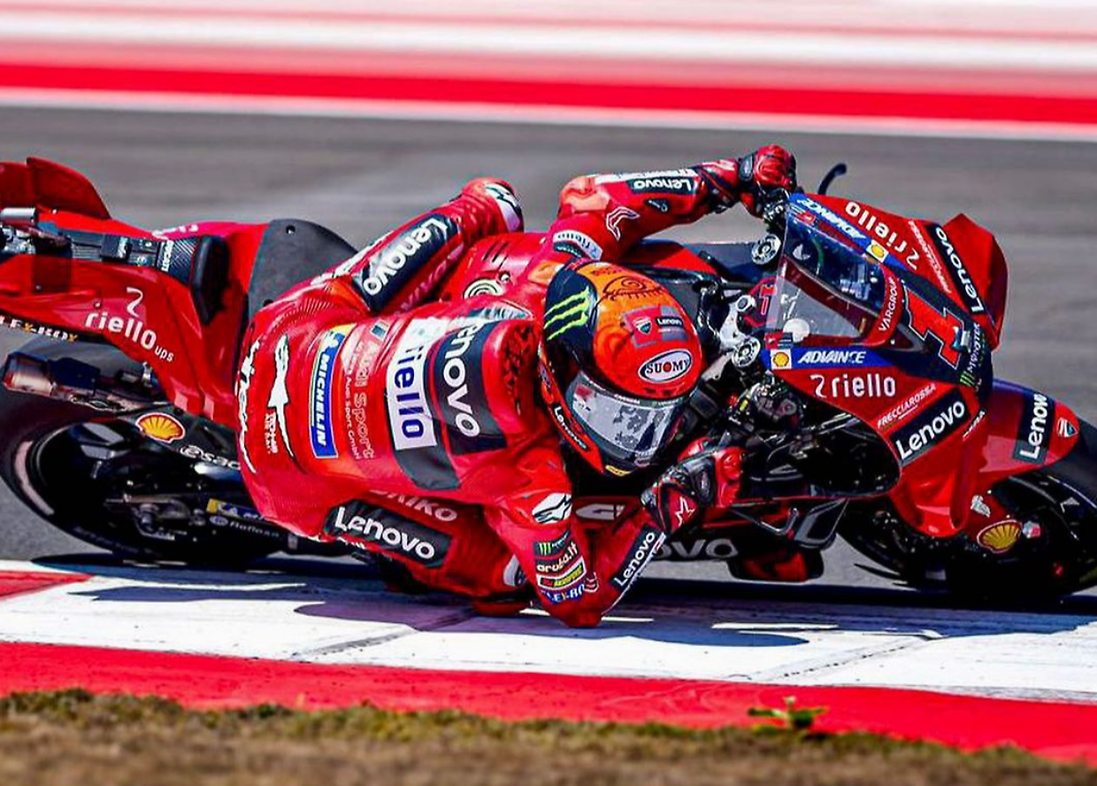 MotoGp, lo show di Bagnaia al Mugello esalta i tifosi Ducati. Ecco cosa ha combinato Pecco...