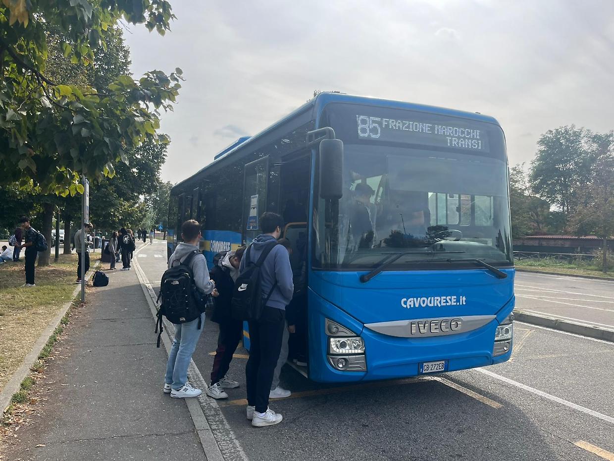 Nel mirino i ritardi di alcune linee scolastiche