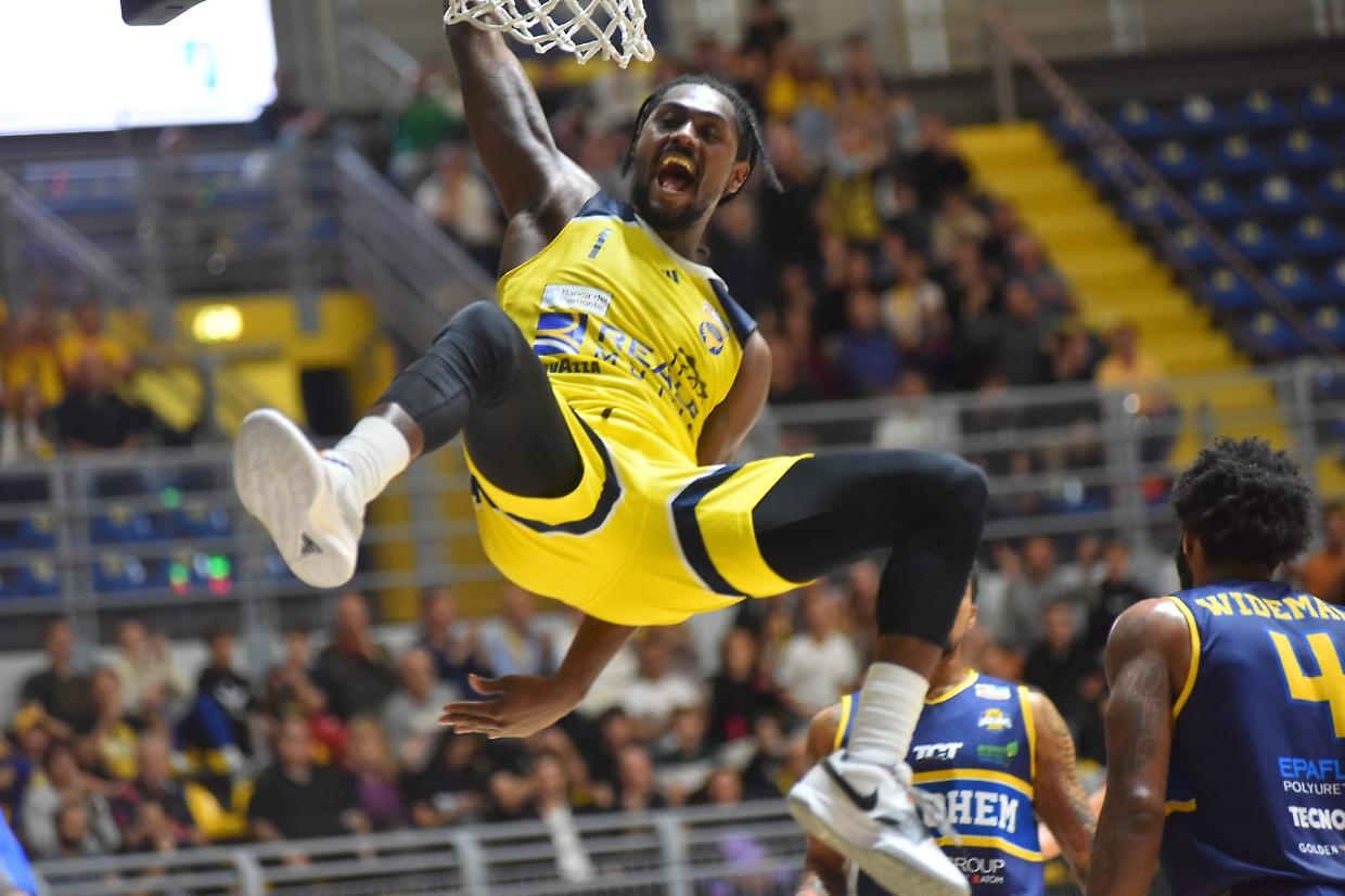 Una schiacciata di Donte Thomas