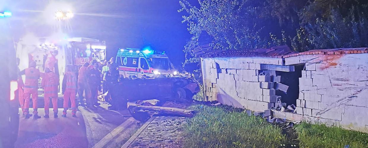 Esce di strada e si schianta contro il muro: ecco chi era la vittima LE FOTO 