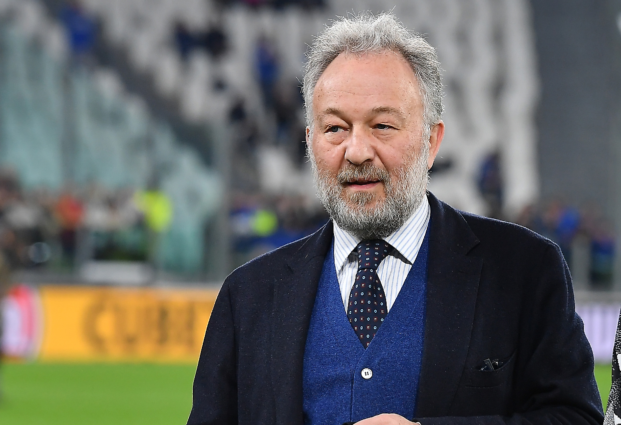 Juve, la scure di John Elkann si abbatte sugli stipendi dei dirigenti: ecco quanto guadagneranno