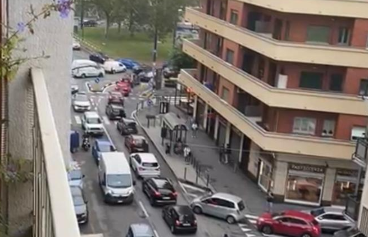 Traffico in via Tripoli