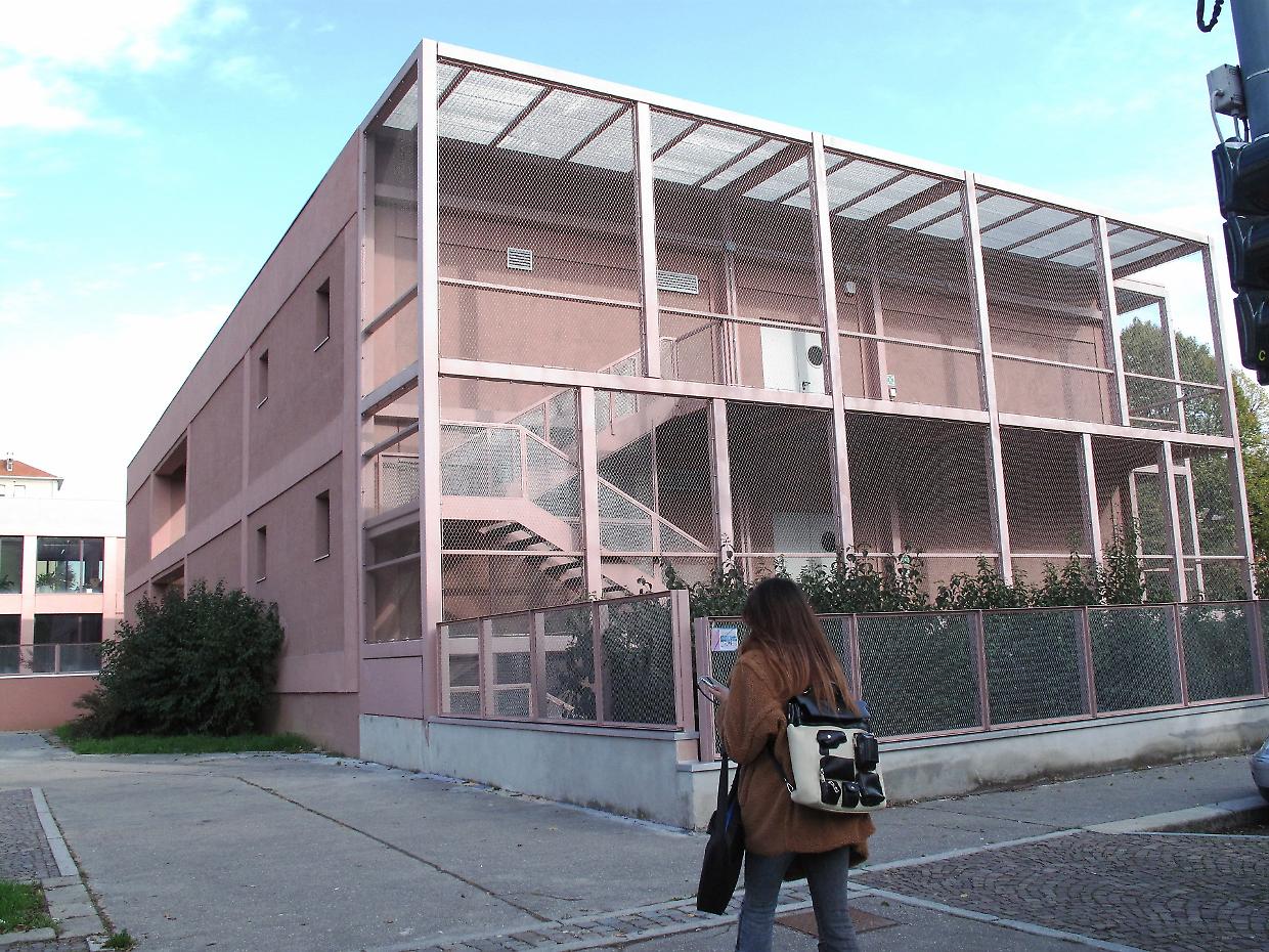 La scuola Fermi di piazza Giacomini