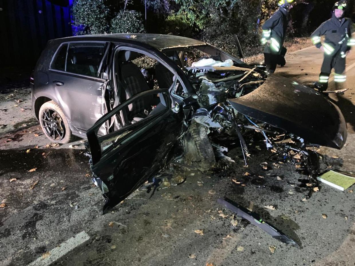 Terribile schianto contro un muro, un 32enne grave in ospedale
