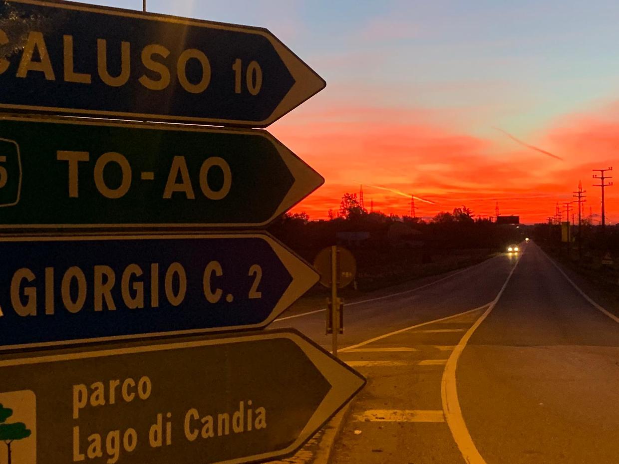 L'aurora boreale ha infuocato il Canavese fino a Torino (TUTTE LE FOTOGRAFIE)