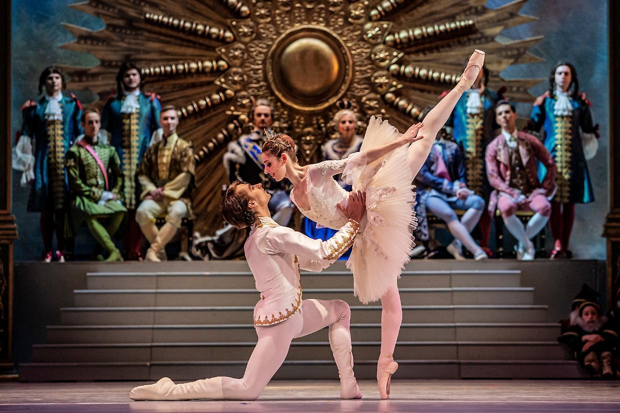La magia del balletto al Teatro Regio illumina le festività natalizie