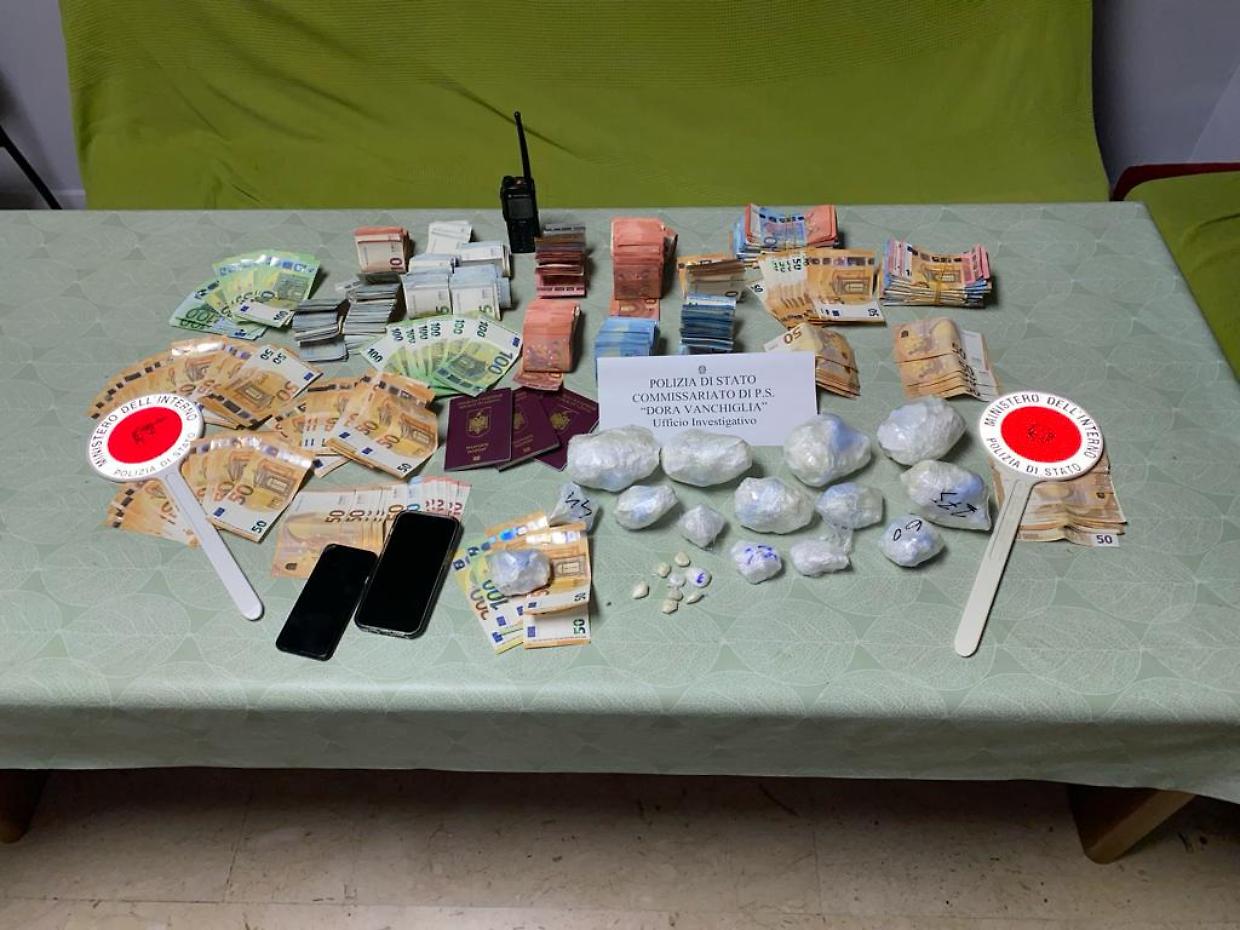 Il sequestro operato dagli agenti del commissariato Dora Vanchiglia