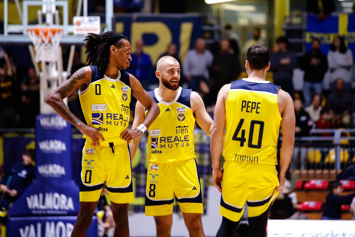Reale Mutua Basket e il fortino inviolato del Pala Asti: contro Luiss Roma caccia alla 6^ vittoria di fila