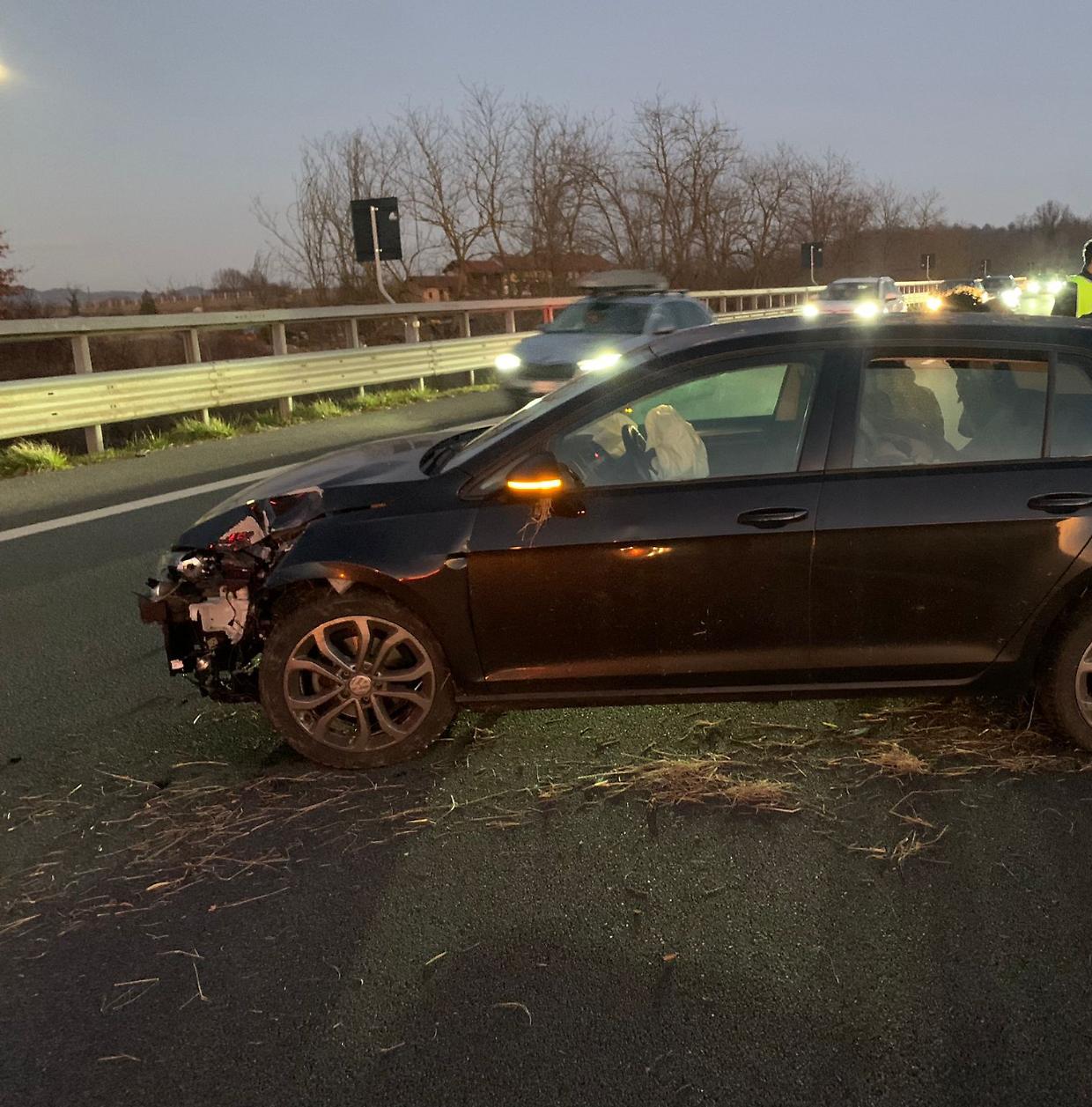 La Golf distrutta nell'incidente