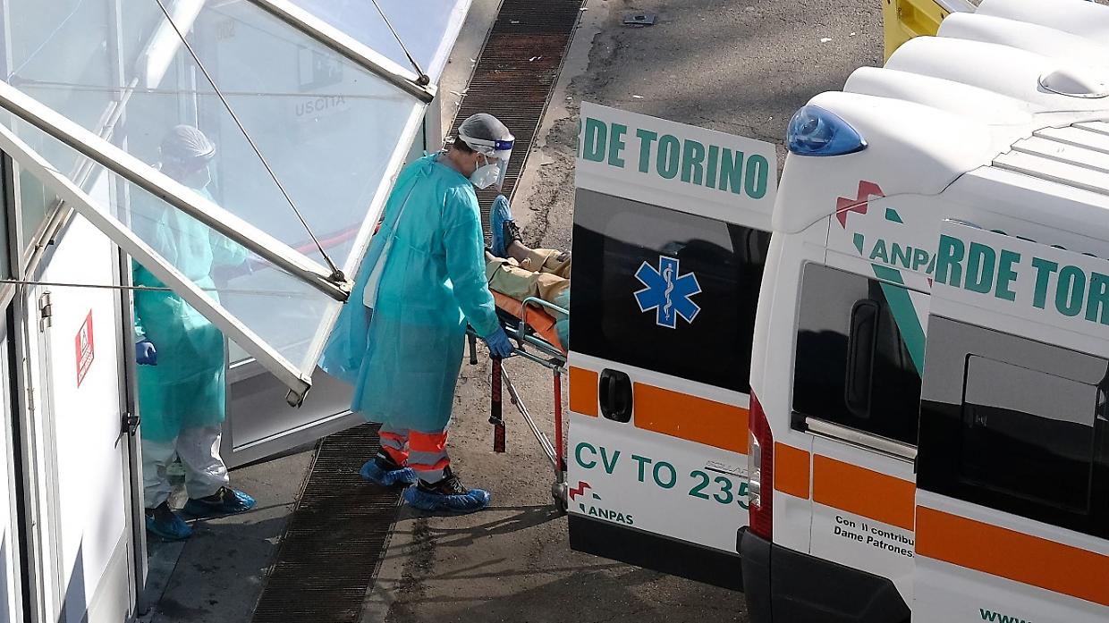 Caccia ai posti letto per i malati di Covid. E la nuova Rsa viene "precettata" per i positivi